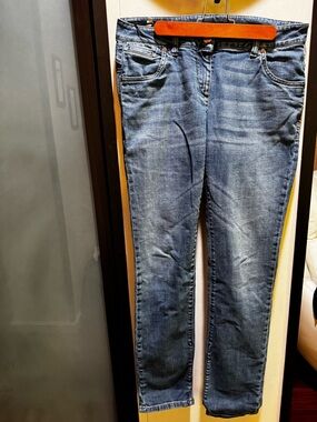 Brunello Cucinelli Women's Straight leg Jeans in Medium Blue